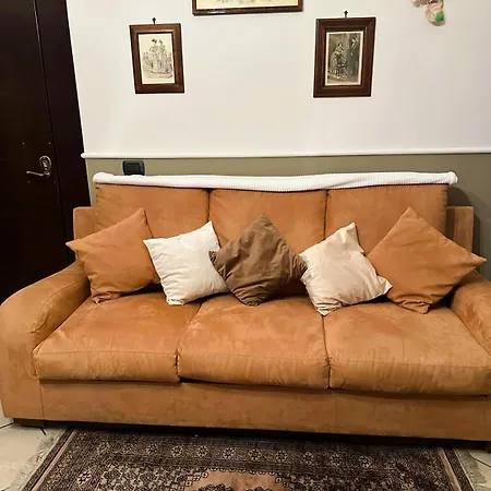 Three Free Trees Apartment