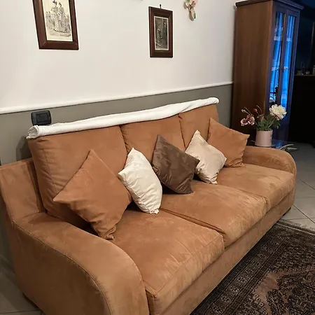 Apartment Three Free Trees *