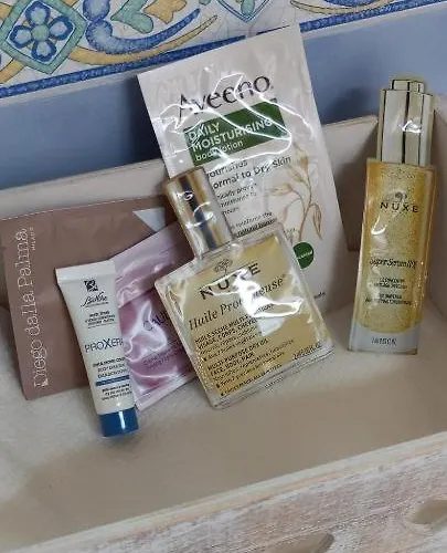 Three Free Trees * Ποτσουόλι